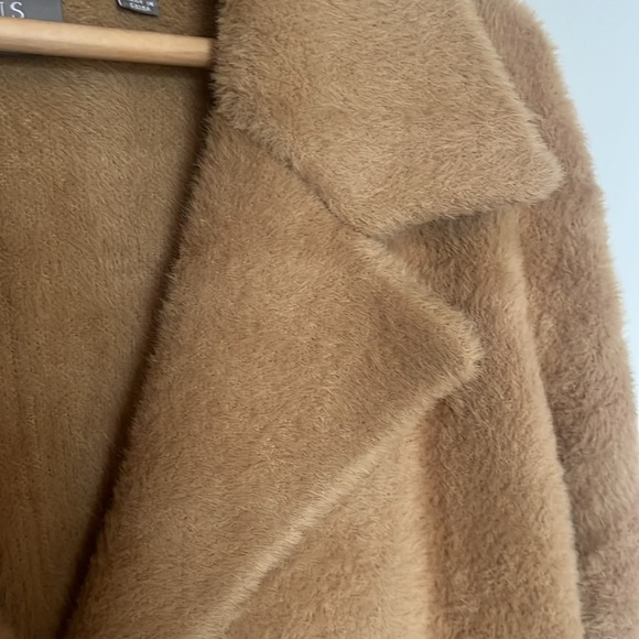 CYRUS Coat - Picture 2 of 7